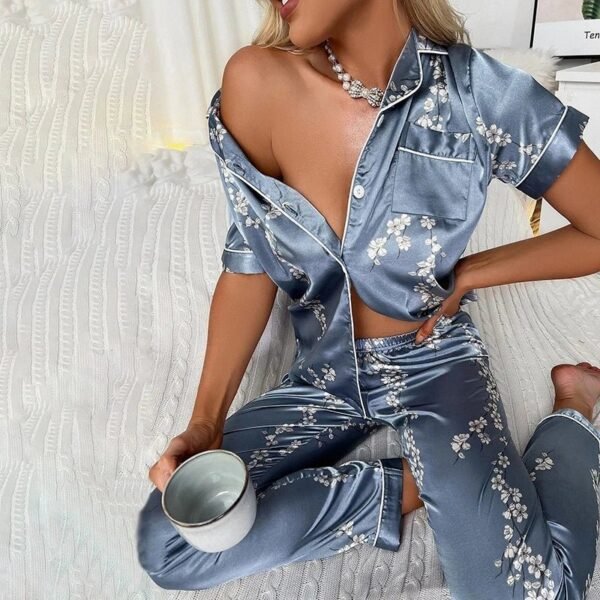 S4e3e2c992f4443d0ad8e7d6ba4e57674o.jpg Women’s Floral Satin Pajama Set