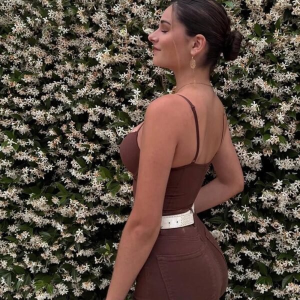 S7a757fdc579c4a29b1301bfc287ad68cH_4783556b-2a6a-4eec-a731-1df191b4685c.jpg Women’s Backless Corset Crop Top