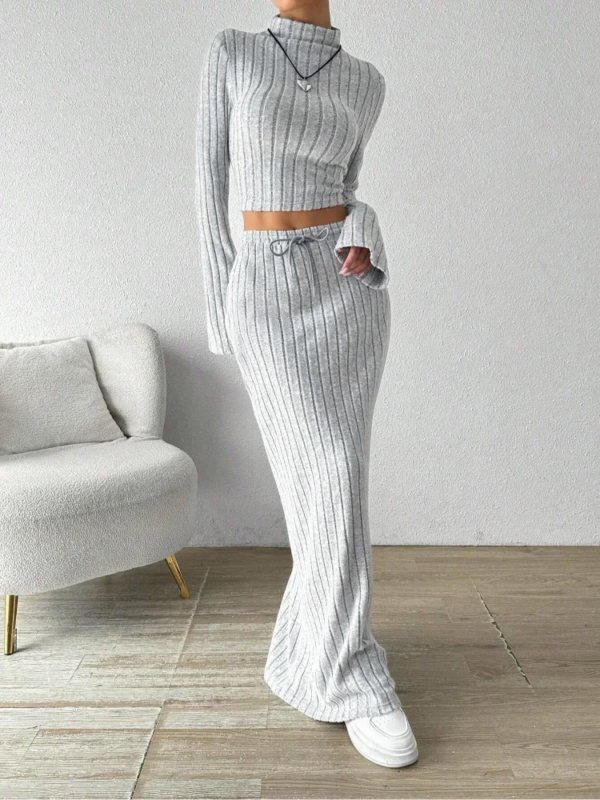 S88e4904f6cc848c7952e311ff3fc3c71O.png Women’s Knitted Crop Top & Pants Set
