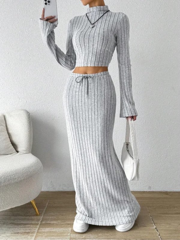 Scbd300fafdec43f98bd5d08a74d69375N.png Women’s Knitted Crop Top & Pants Set