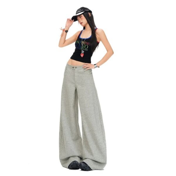 Pleated Relaxed Wide-Leg Pants